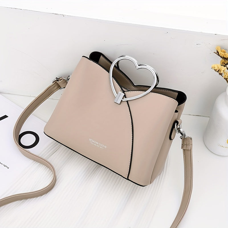 Bolsa Pequena Estilosa; Bolsa com Detalhe Metálico