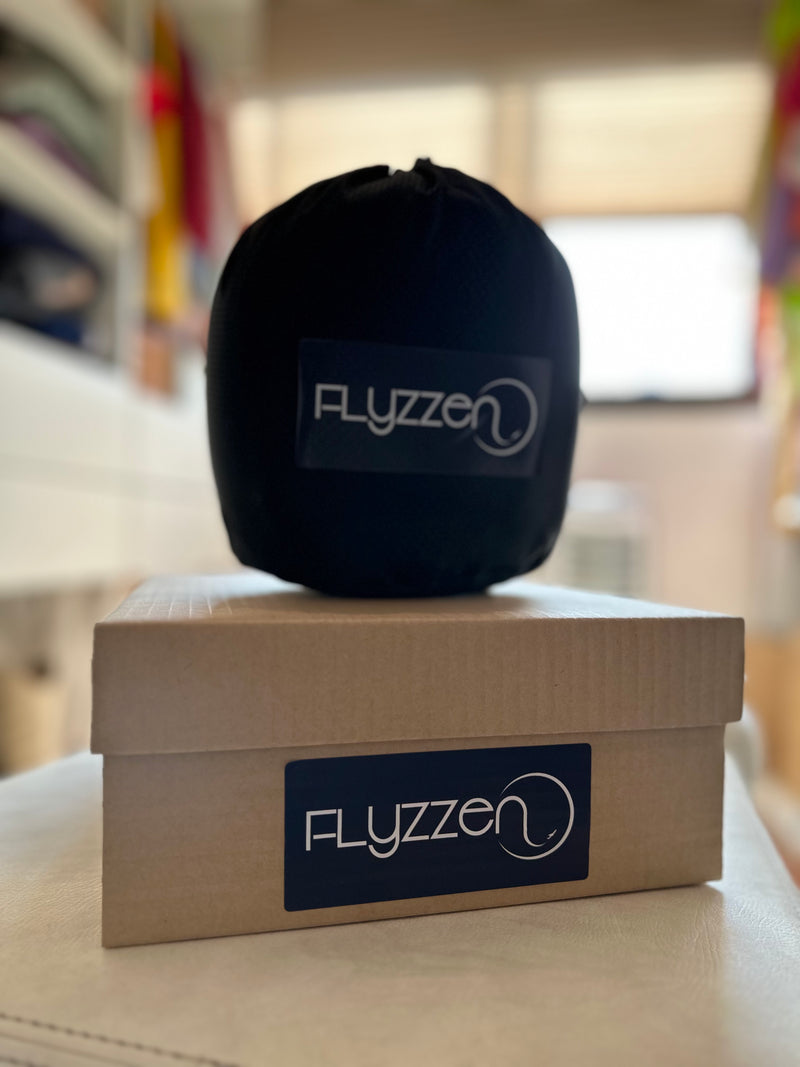 Flyzzen Pillow - Travesseiro de Pescoço Premium para Viagens ✈️ Promoção: 🤑✂️🏷️ ganhe 50% na segunda Flyzzen ou compre 2 e leve 3